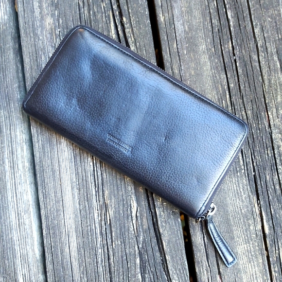 Kenneth Cole Black Leather Wristlet Wallet - Picture 8 of 11